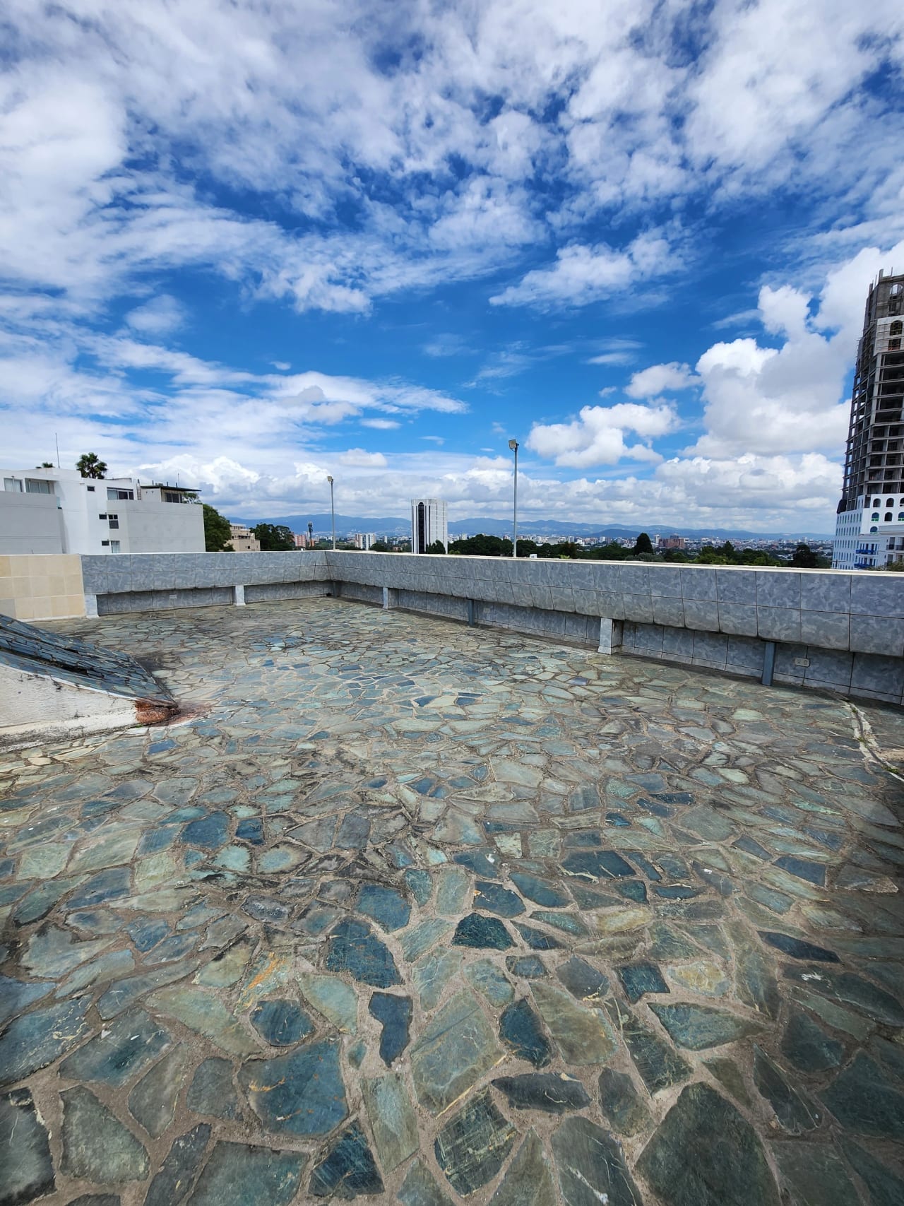 RENTA | Propiedad en Zona 15 - Espacio Versátil para Clínica, Oficina, Salón o Showroom Privado — Casa en Alquiler en Vista Hermosa III, Zona 15, Guatemala, Ciudad — foto 17 de 17