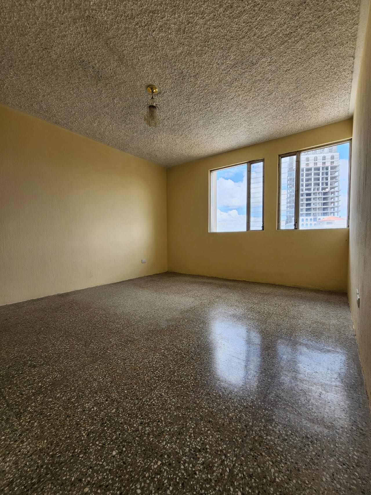 RENTA | Propiedad en Zona 15 - Espacio Versátil para Clínica, Oficina, Salón o Showroom Privado — Casa en Alquiler en Vista Hermosa III, Zona 15, Guatemala, Ciudad — foto 15 de 17