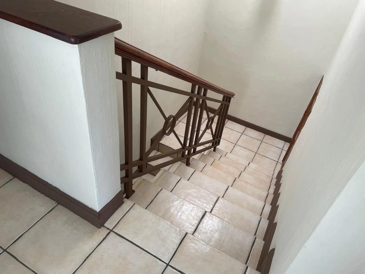 EXCLUSIVA OPORTUNIDAD EN CES Casa en Venta - Condominio "Jardín del Valle" — Casa en Venta en Santa Catarina Pinula, Guatemala, Ciudad — foto 6 de 14