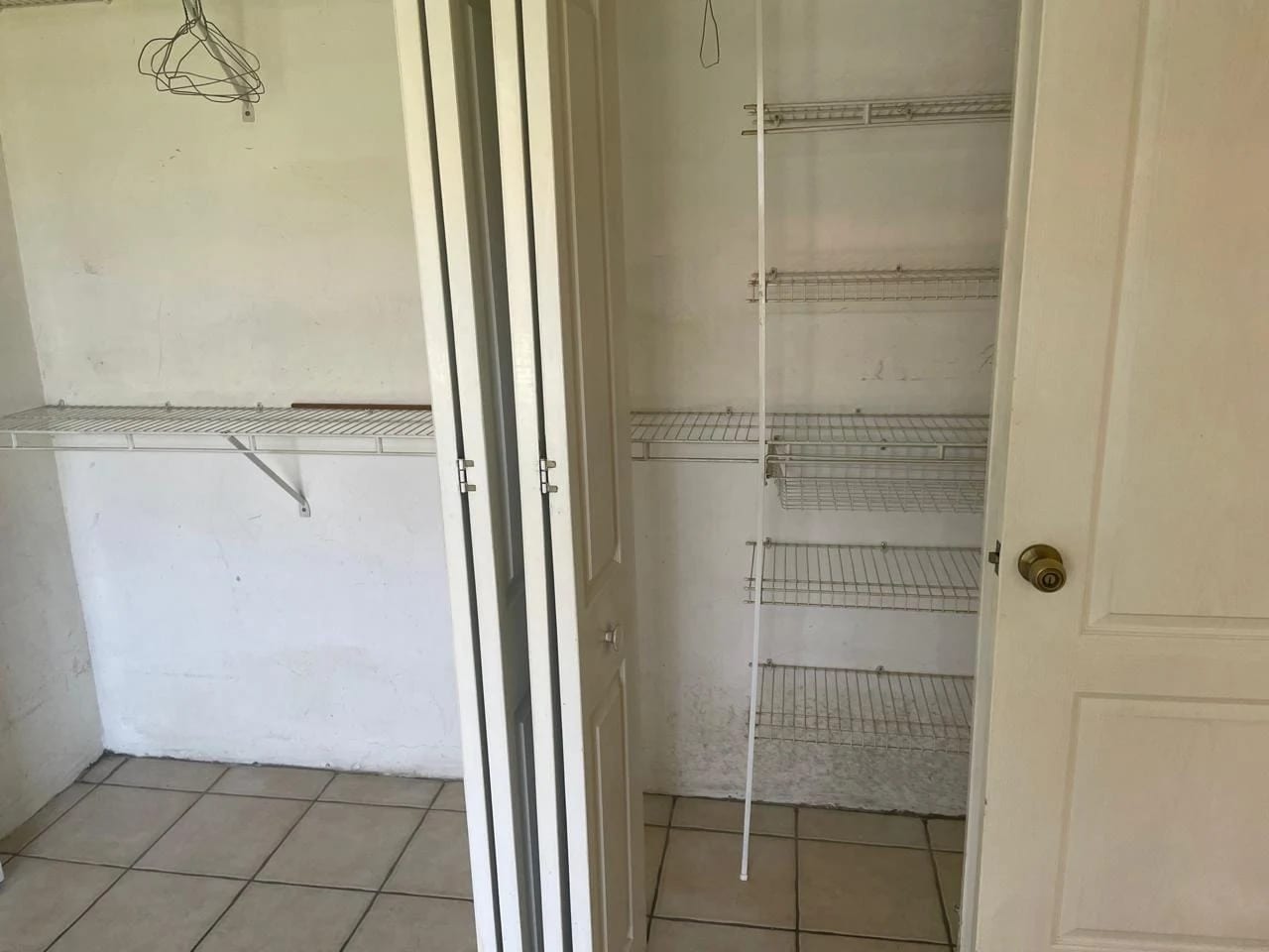 EXCLUSIVA OPORTUNIDAD EN CES Casa en Venta - Condominio "Jardín del Valle" — Casa en Venta en Santa Catarina Pinula, Guatemala, Ciudad — foto 12 de 14
