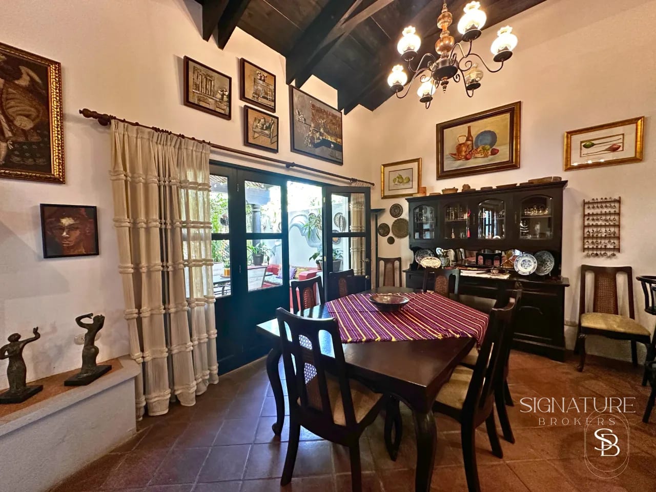 Casa en Venta - Condominio Barrio Belencito — Casa en Venta en Antigua, Sacatepéquez — foto 2 de 8