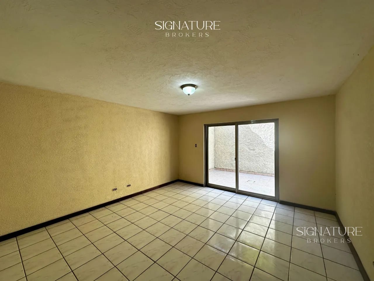 Casa en Venta – San Cristóbal — Casa en Venta en Zona 11 Mixco, Guatemala, Ciudad — foto 5 de 8