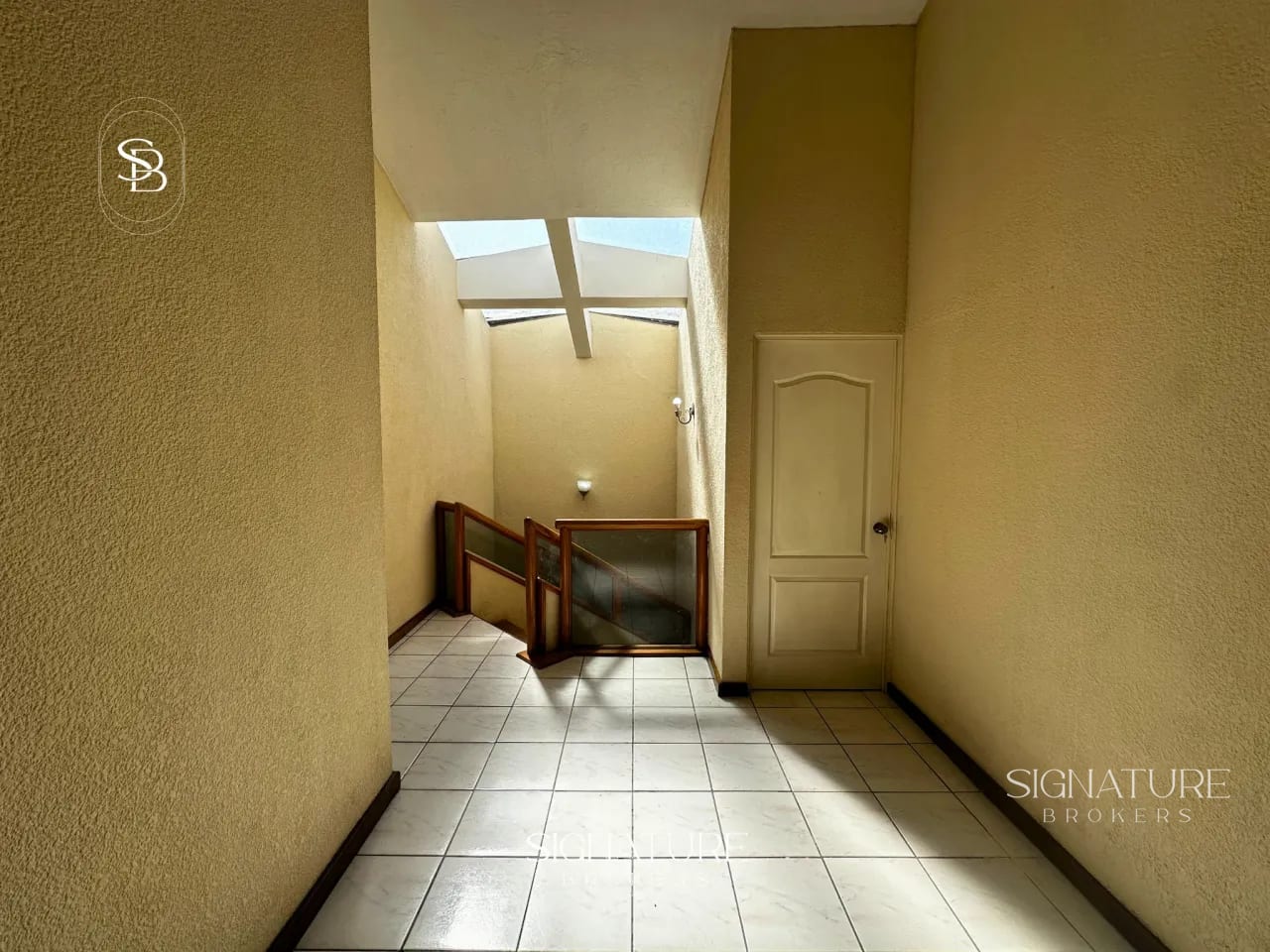 Casa en Venta – San Cristóbal — Casa en Venta en Zona 11 Mixco, Guatemala, Ciudad — foto 4 de 8
