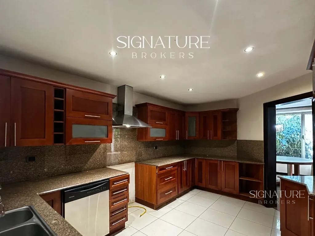 Casa en Venta - Col. El Prado, Z.10 — Casa en Venta en Zona 10, Guatemala, Ciudad — foto 7 de 9