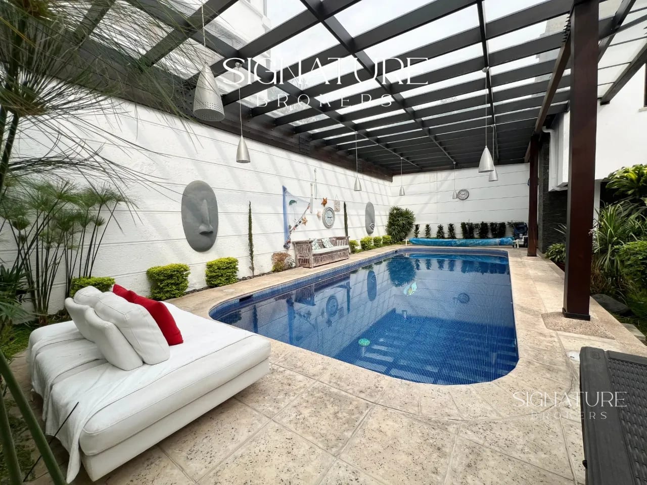 Casa con Piscina en venta Zona 15 – VHI dentro de garita — Casa en Venta en Zona 15, Guatemala, Ciudad — foto 4 de 8