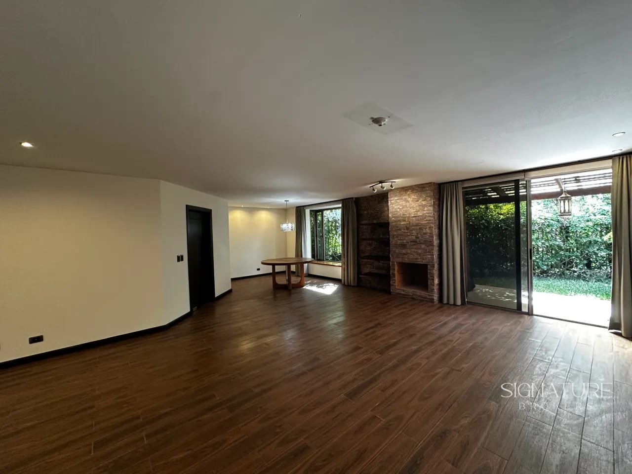 Casa en Venta - Col. El Prado, Z.10 — Casa en Venta en Zona 10, Guatemala, Ciudad — foto 4 de 12
