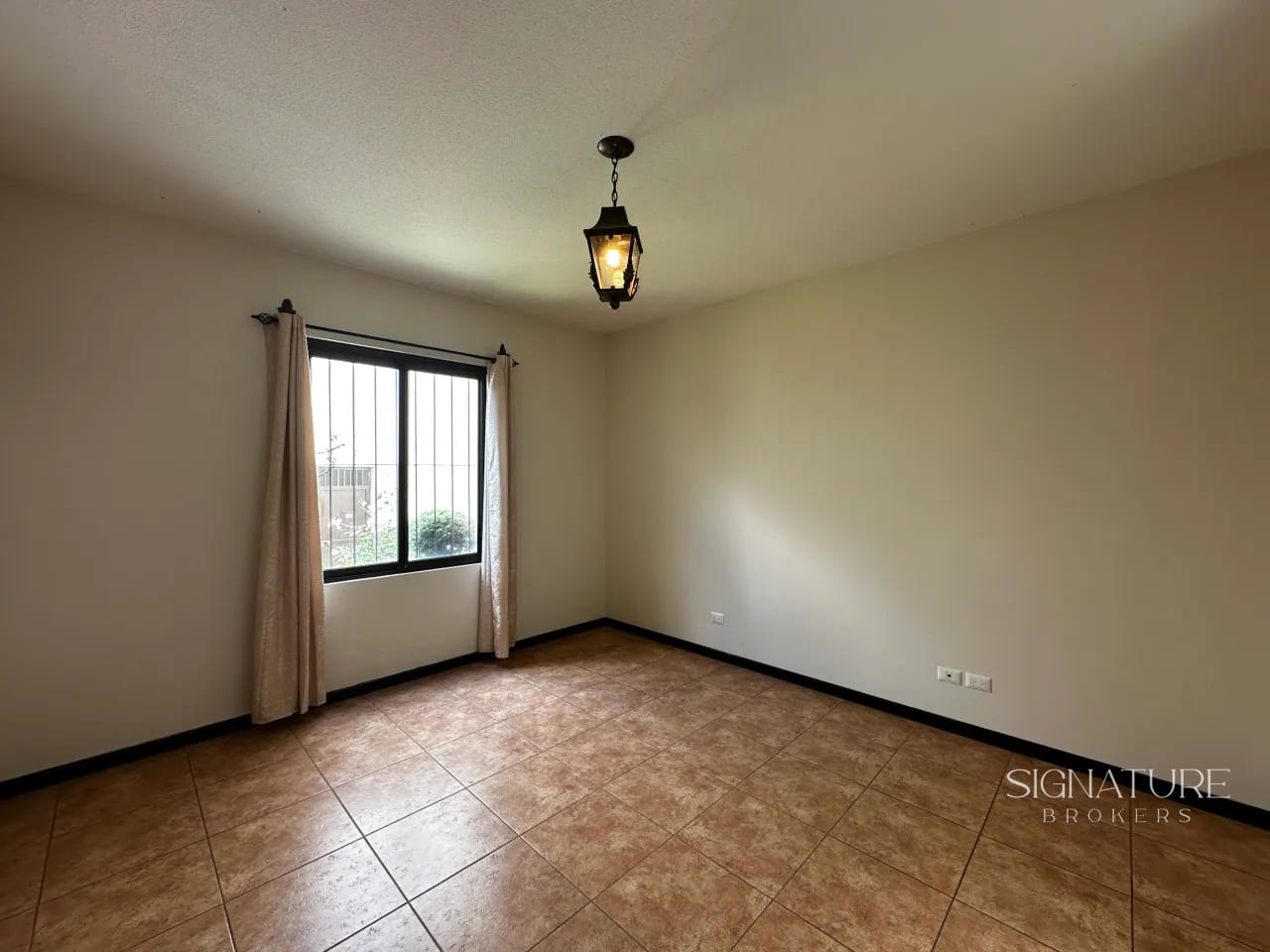 Casa en Venta - Lazos de Fraijanes, Km. 20, Fraijanes — Casa en Venta en Fraijanes, Carretera a El Salvador, Guatemala, Ciudad — foto 6 de 16