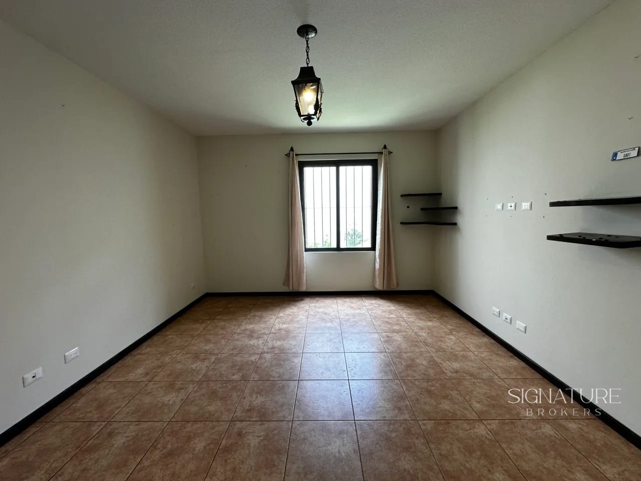 Casa en Venta - Lazos de Fraijanes, Km. 20, Fraijanes — Casa en Venta en Fraijanes, Carretera a El Salvador, Guatemala, Ciudad — foto 9 de 16