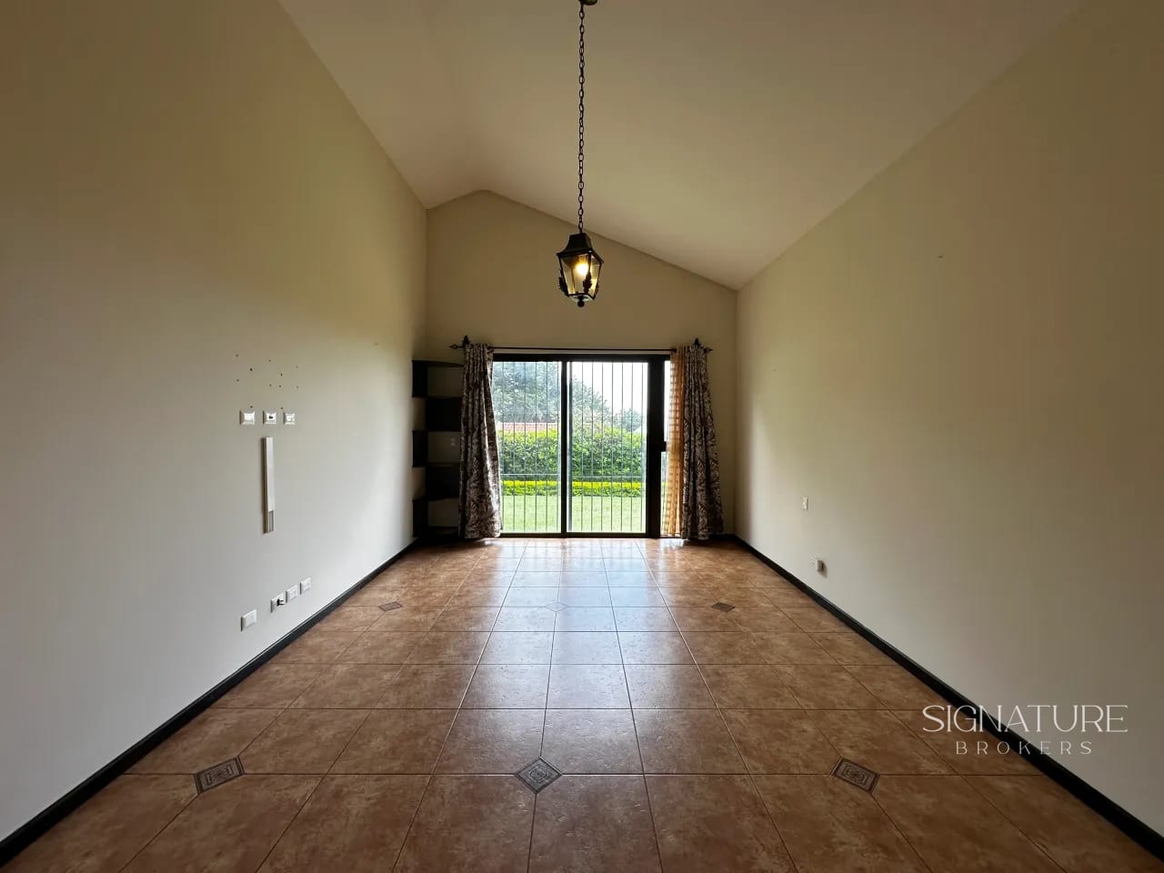 Casa en Venta - Lazos de Fraijanes, Km. 20, Fraijanes — Casa en Venta en Fraijanes, Carretera a El Salvador, Guatemala, Ciudad — foto 11 de 16