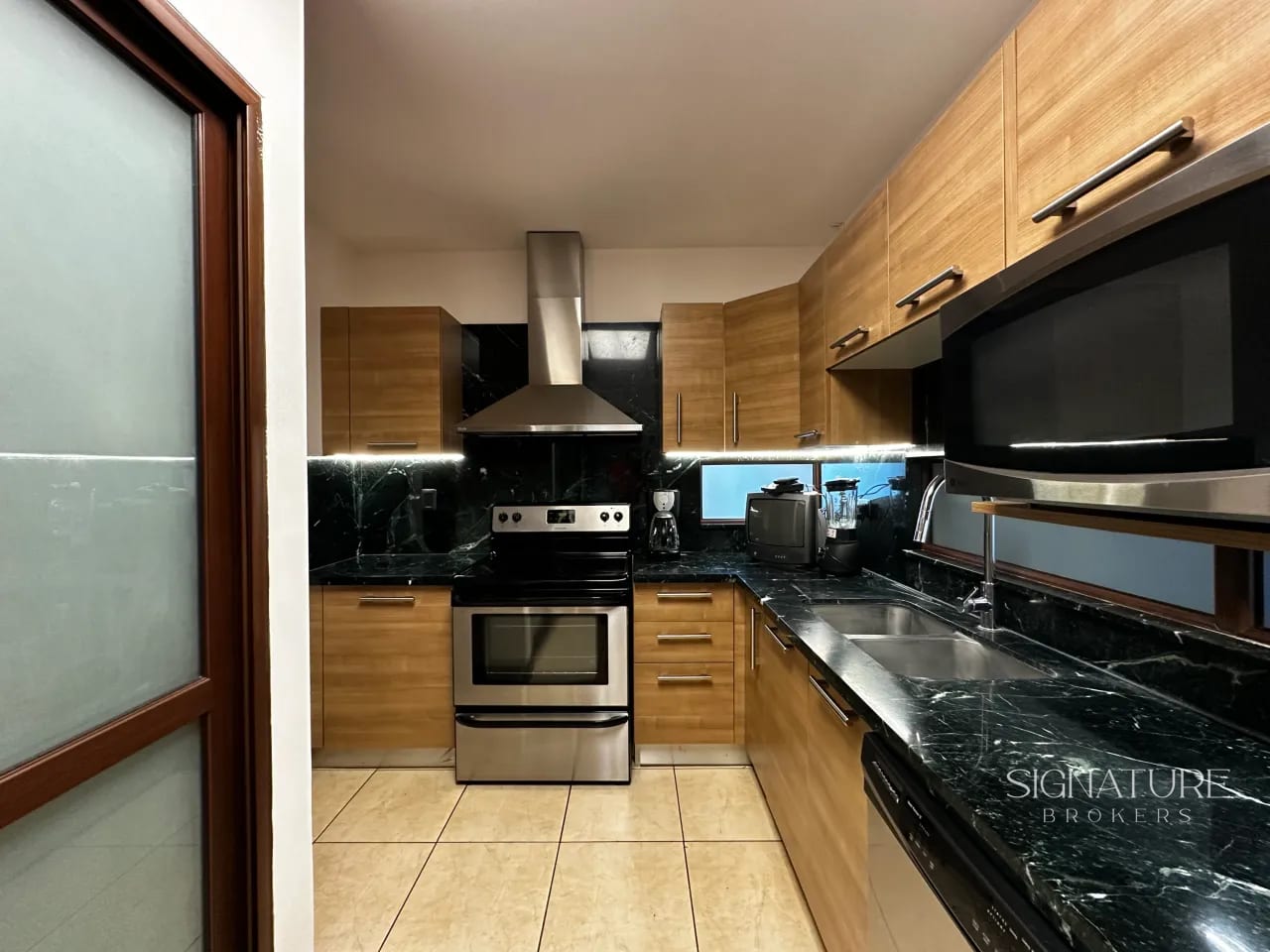 Apartamento amuebaldo en Renta - Santa Maria Z.10 — Apartamento en Alquiler en Lomas de San Jacinto, Zona 10 Mixco, Guatemala, Ciudad — foto 9 de 9