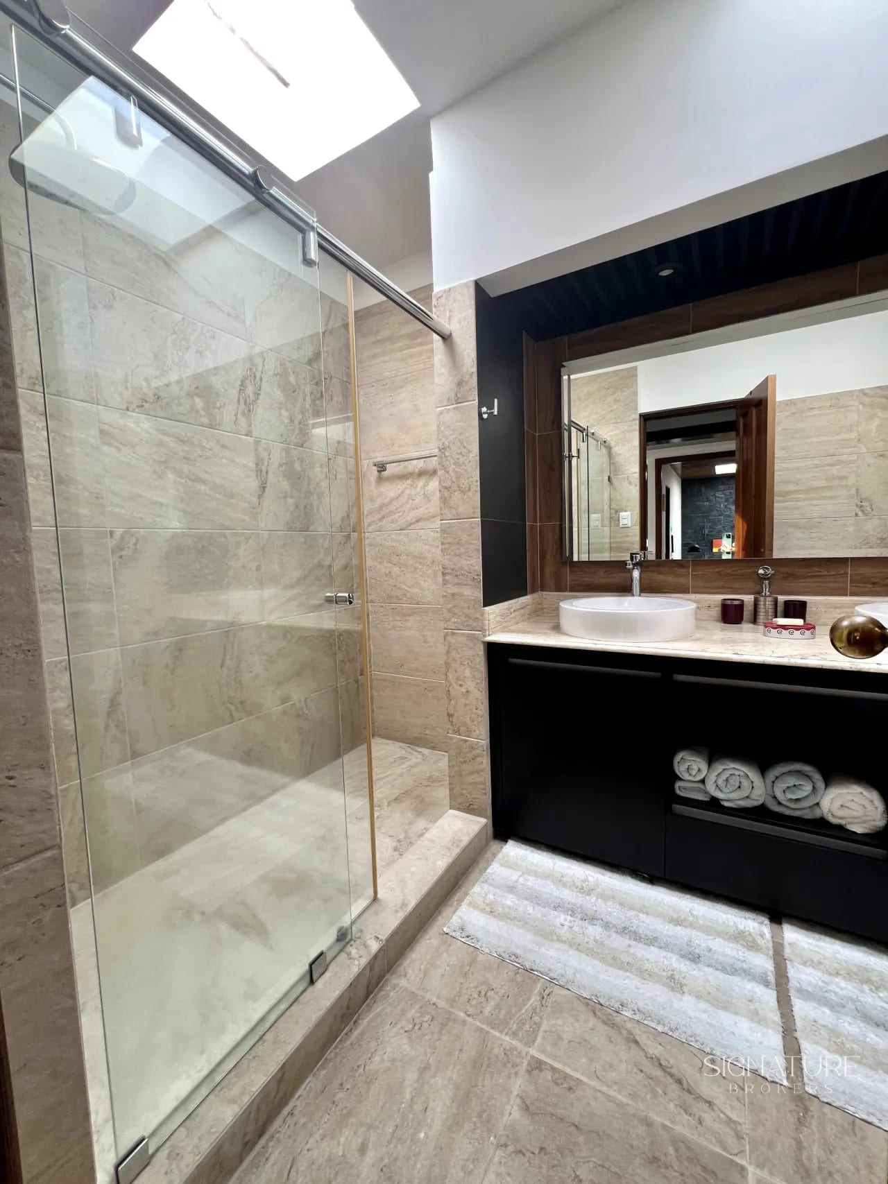 Casa con Piscina en venta Zona 15 – VHI dentro de garita — Casa en Venta en Zona 15, Guatemala, Ciudad — foto 7 de 15