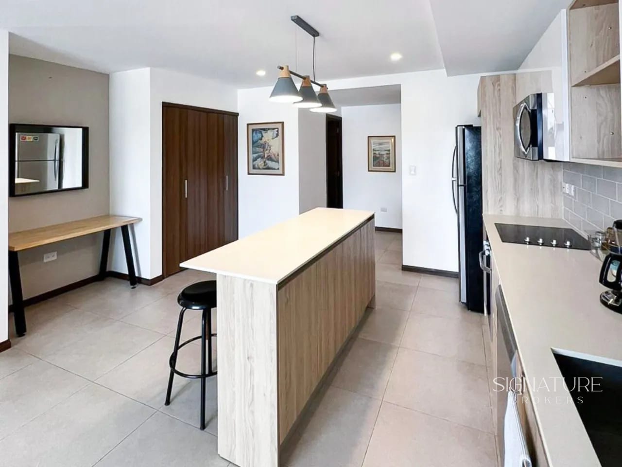 Apartamento amueblado en renta | MIRA, zona 10 — Apartamento en Alquiler en Mira, Zona 10, Guatemala, Ciudad — foto 3 de 10