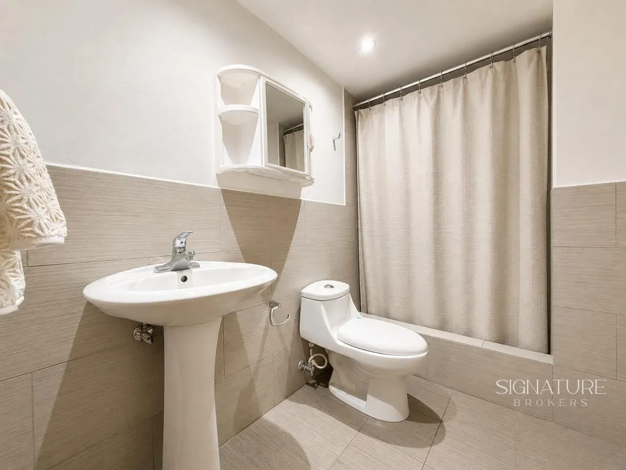 Apartamento amueblado en renta - Condado La Villa, zona 14 — Apartamento en Alquiler en Zona 14, Guatemala, Ciudad — foto 6 de 10