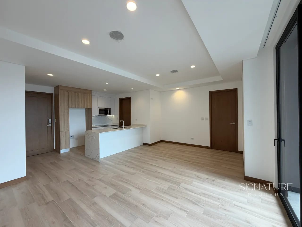 Apartamento en Renta - Ferre Díez Z.10 — Apartamento en Alquiler en Zona 10, Guatemala, Ciudad — foto 2 de 14