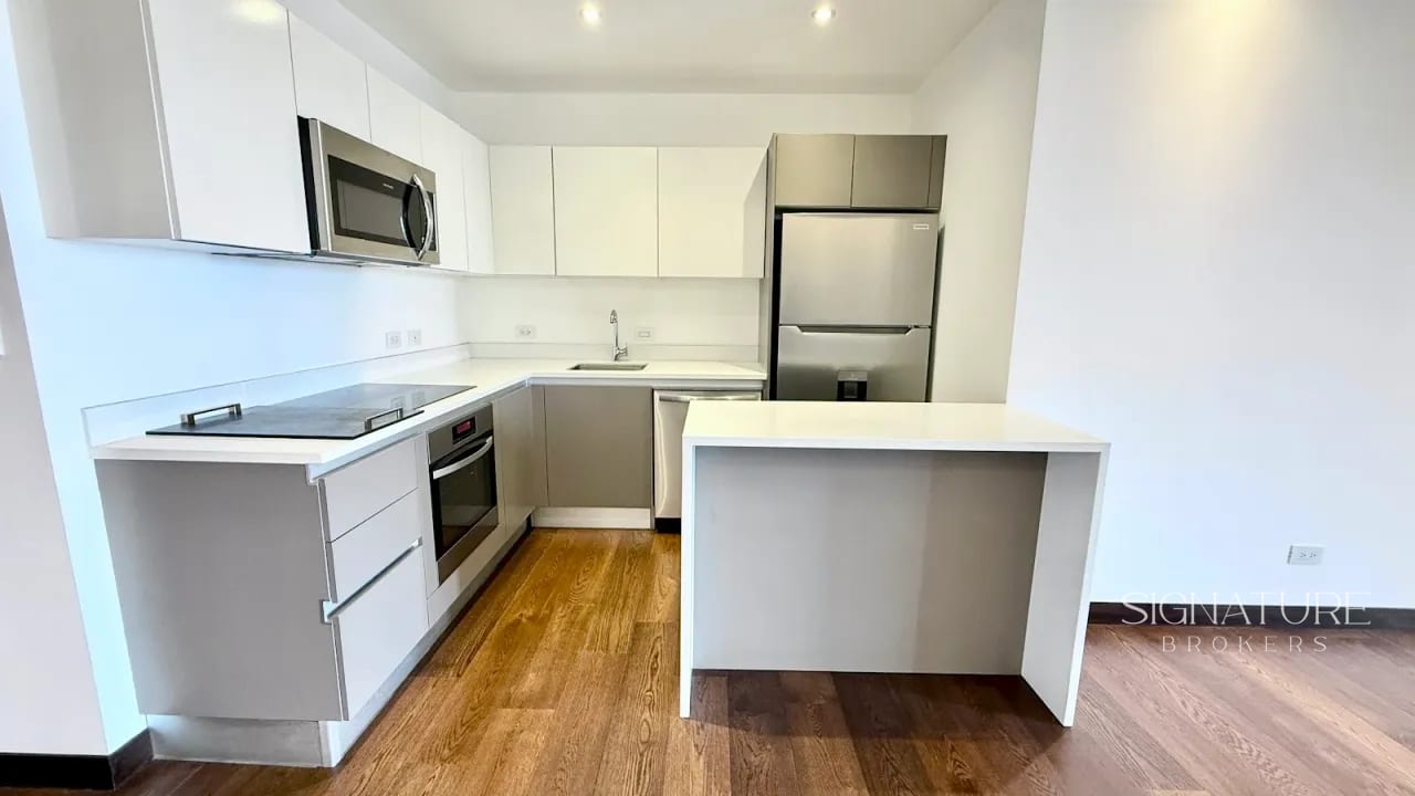 Apartamento en Renta – Vasanta, Zona 10 (2 hab) — Apartamento en Alquiler en Vasanta, Zona 10, Guatemala, Ciudad — foto 1 de 10