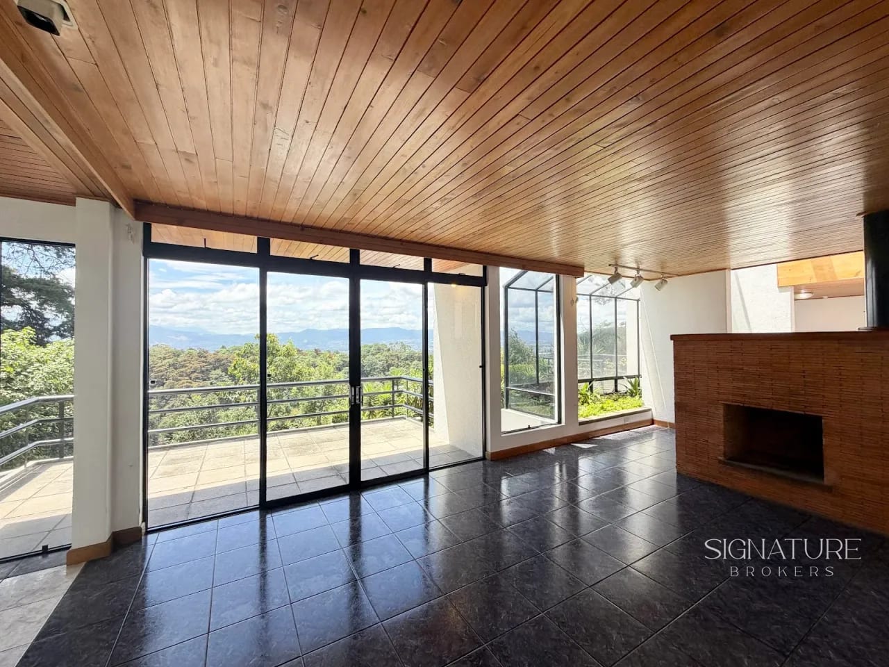 Casa en Venta – Lomas del Bosque, Finca La Plata Z.10 — Casa en Venta en Zona 10, Guatemala, Ciudad — foto 6 de 10