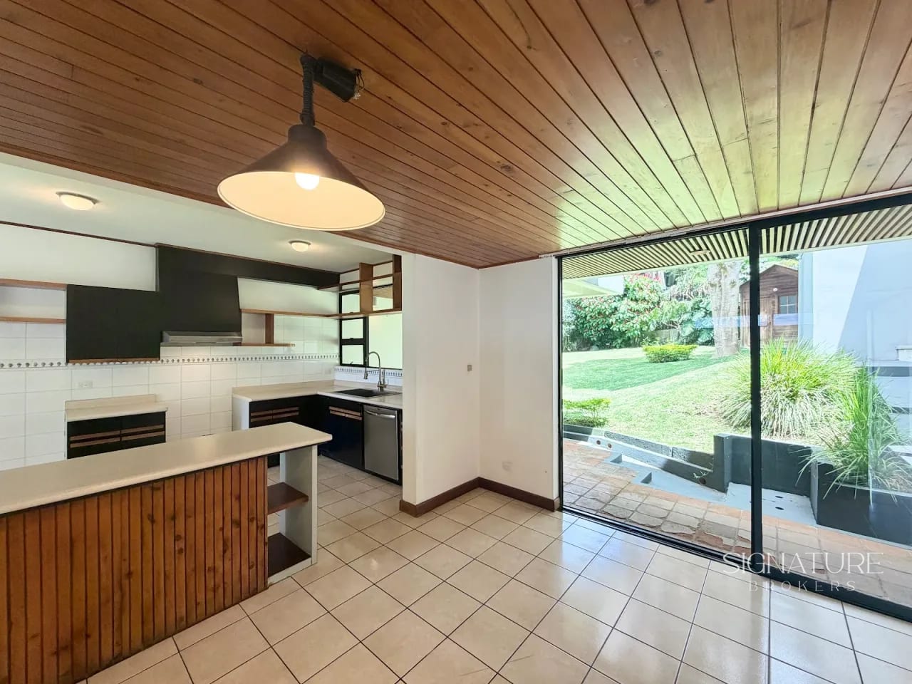 Casa en Venta – Lomas del Bosque, Finca La Plata Z.10 — Casa en Venta en Zona 10, Guatemala, Ciudad — foto 8 de 10