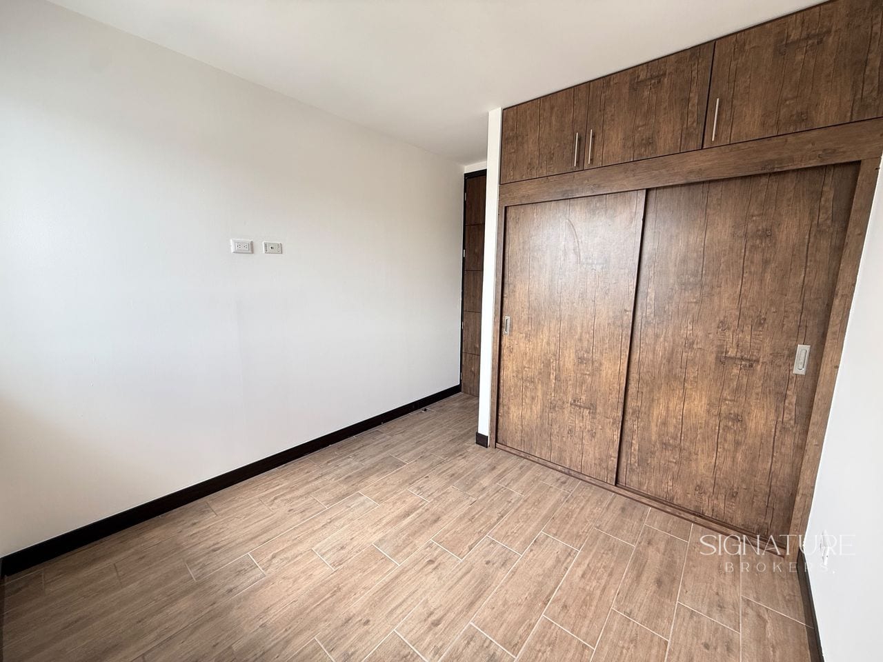 Apartamento en renta - Edificio Marqués de Oakland, zona 10 — Apartamento en Alquiler en Marques de Oakland, Zona 10, Guatemala, Ciudad — foto 5 de 11