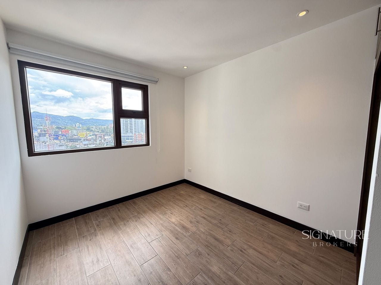 Apartamento en renta - Edificio Marqués de Oakland, zona 10 — Apartamento en Alquiler en Marques de Oakland, Zona 10, Guatemala, Ciudad — foto 6 de 11