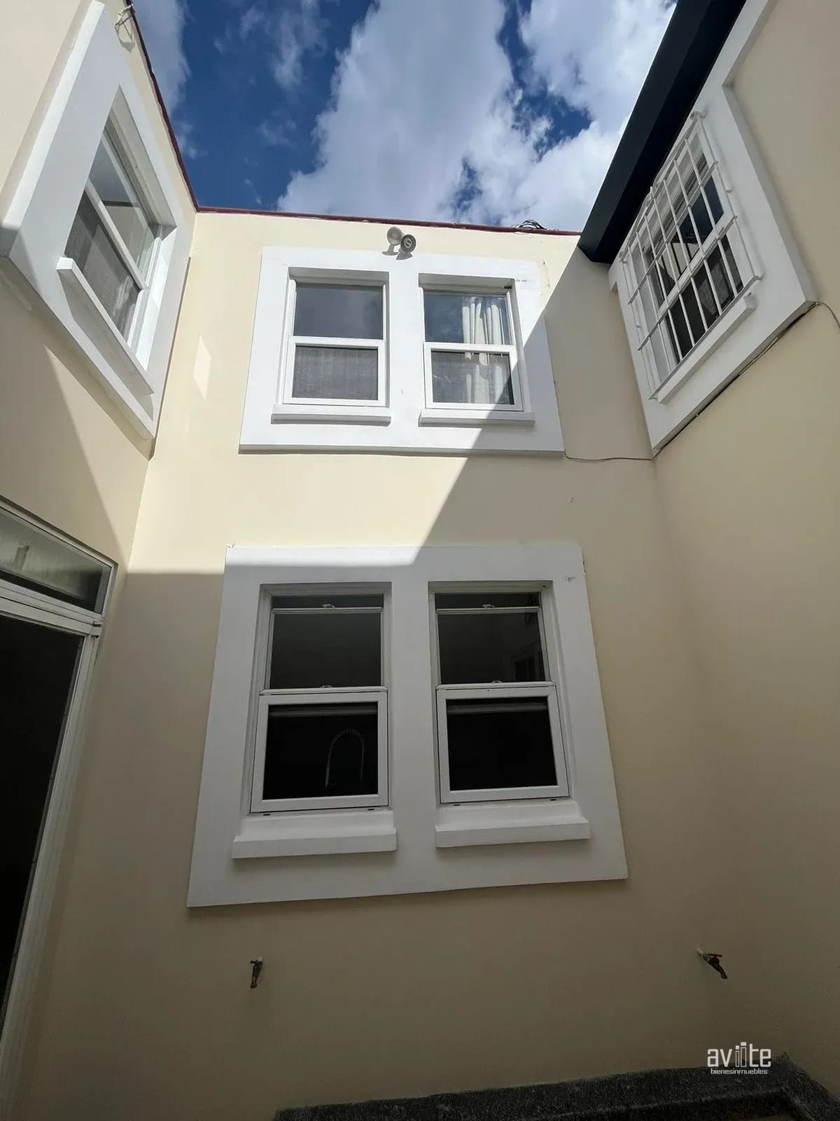 Casa tipo Solana, 4 dormitorios. Condado Naranjo, Alameda Norte $390,000 — Casa en Venta en Condado Naranjo, Zona 4 Mixco, Guatemala, Ciudad — foto 2 de 16