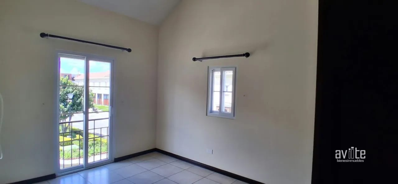 CONDADO NARANJO, Casa Navarra en alquiler Q9,500 — Casa en Alquiler en Condado Naranjo, Zona 4 Mixco, Guatemala, Ciudad — foto 8 de 10