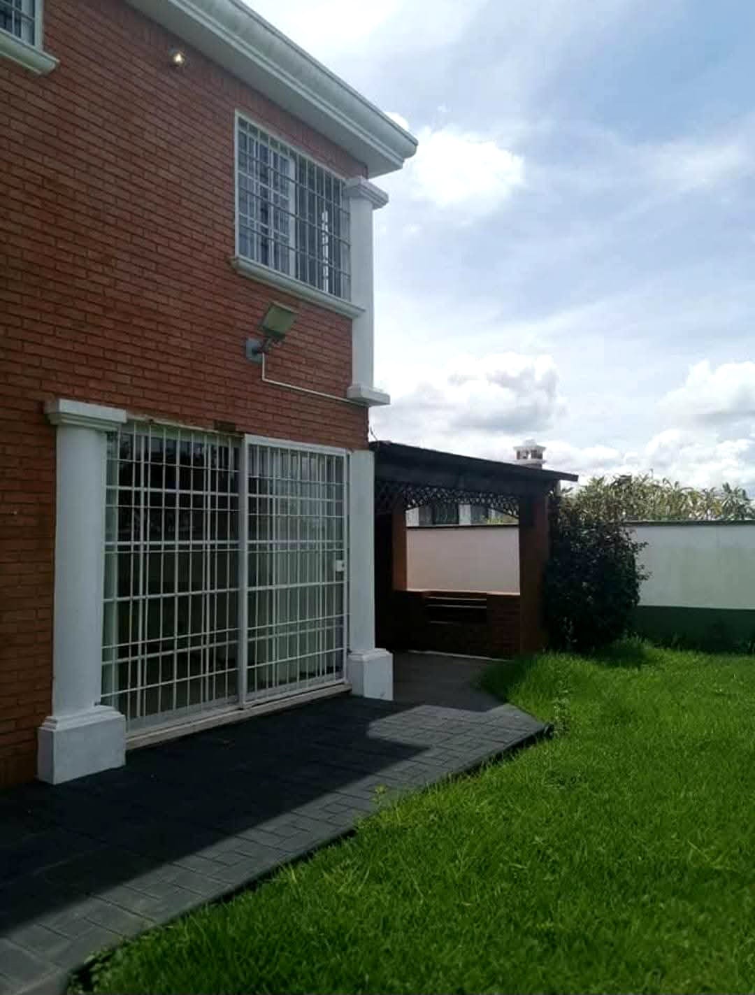 Casa en Venta Zona 16 La Montaña — Casa en Venta en Zona 16, Guatemala, Ciudad — foto 2 de 14