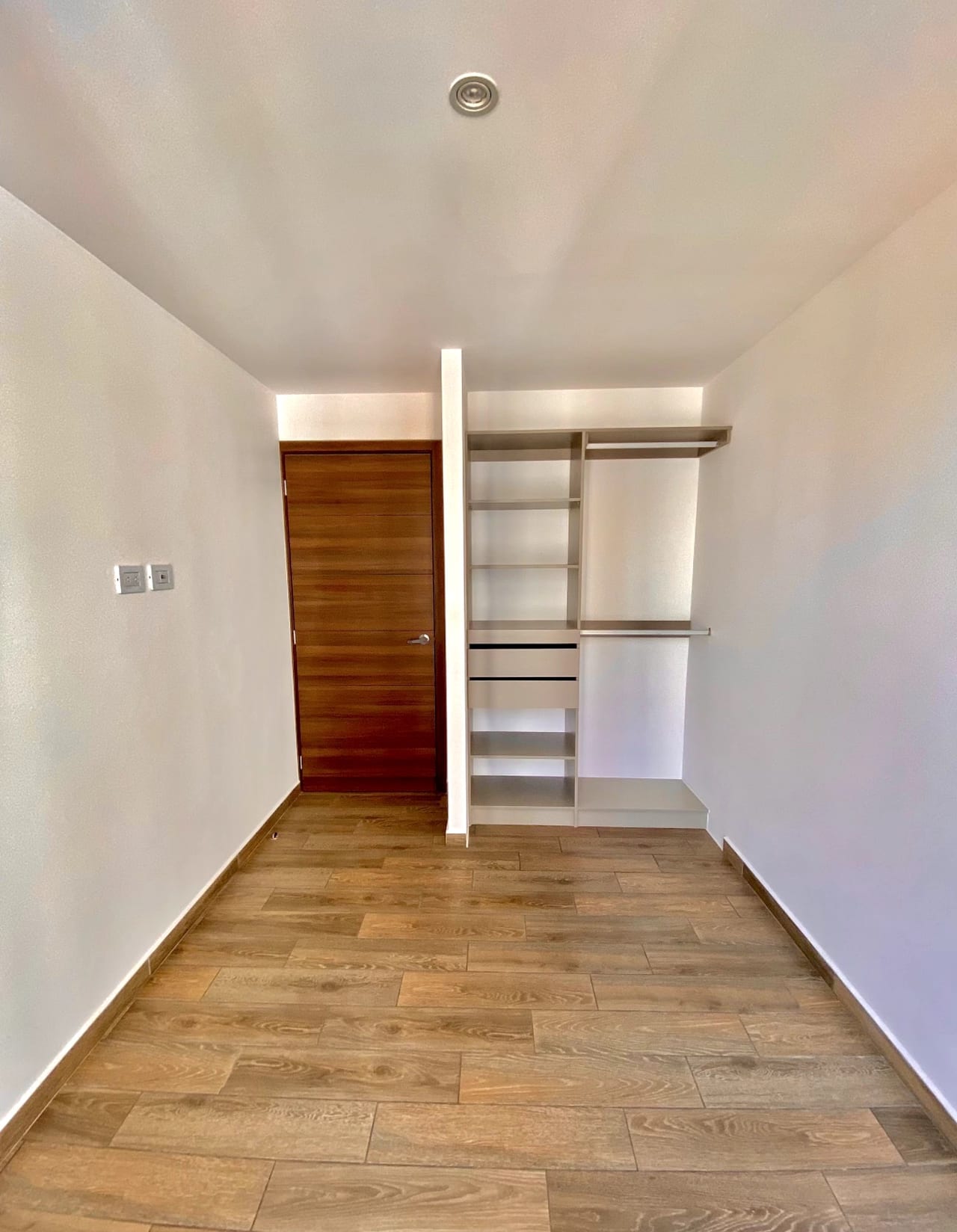 Apartamento con Amenidades para toda la Fam en Alquiler Z.15 — Apartamento en Alquiler en Zona 16, Guatemala, Ciudad — foto 8 de 10