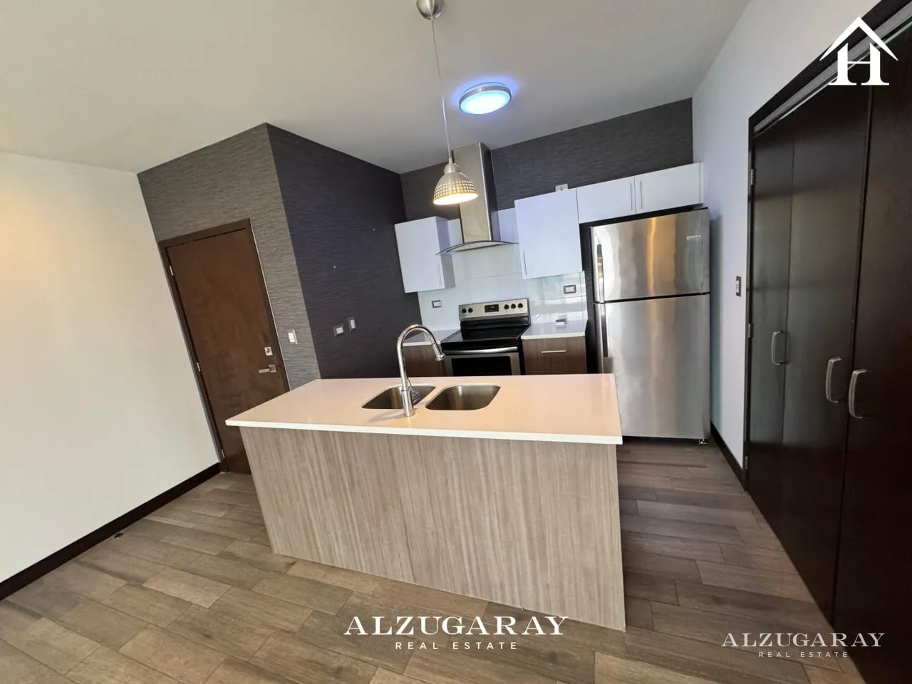 APTO. NIVEL ALTO C/ BALCÓN 3 HAB. /SAN ISIDRO 2021 Z.16 — Apartamento en Venta en Zona 16, Guatemala, Ciudad — foto 3 de 11