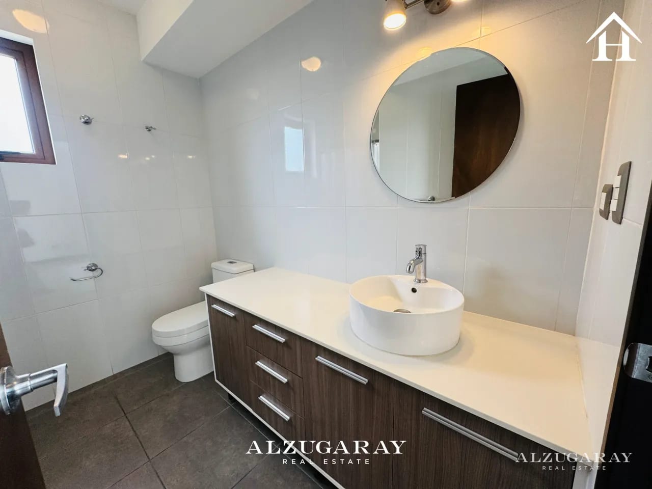 APTO. NIVEL ALTO C/ BALCÓN 3 HAB. /SAN ISIDRO 2021 Z.16 — Apartamento en Venta en Zona 16, Guatemala, Ciudad — foto 8 de 11
