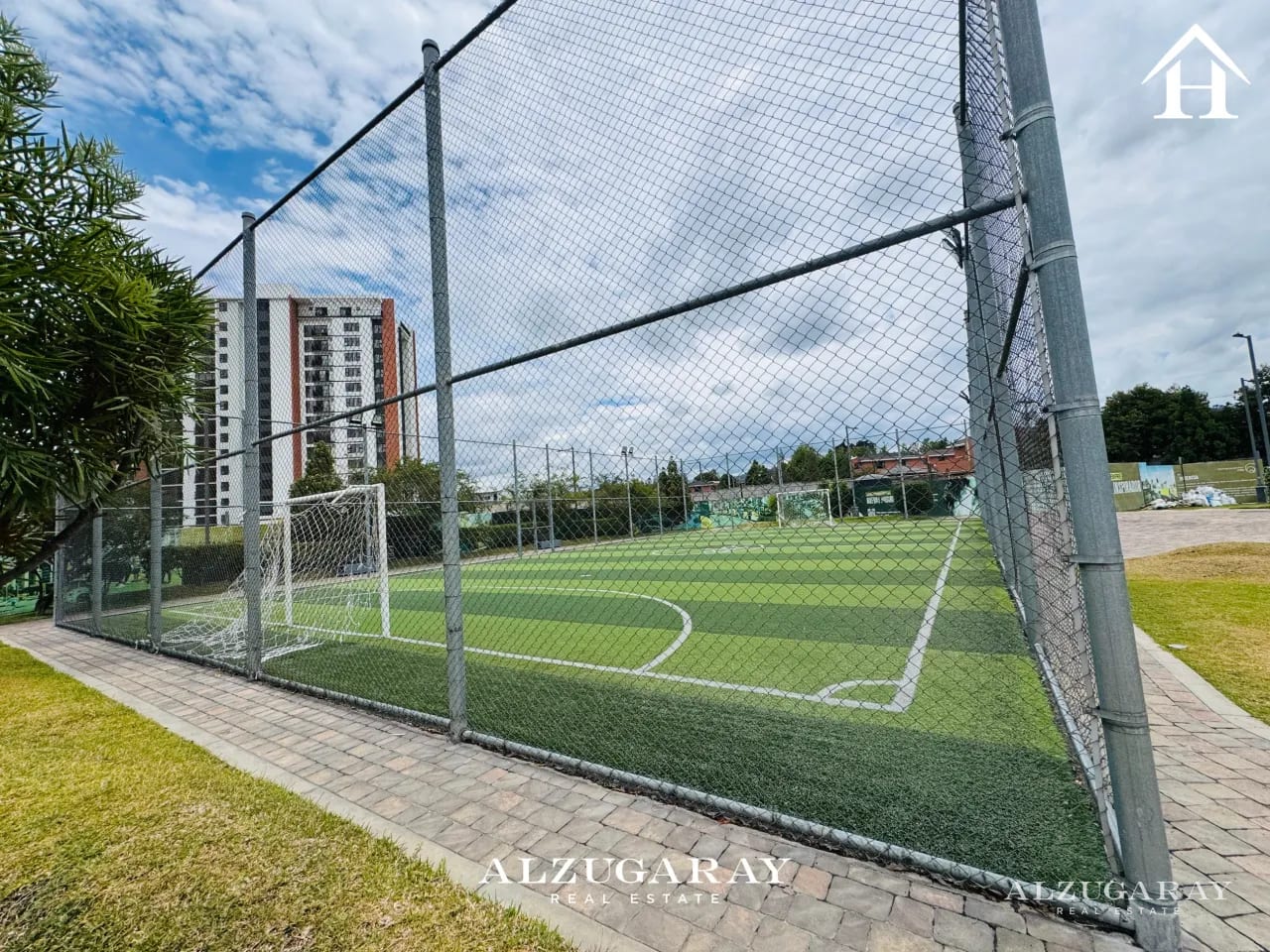 APTO. NIVEL ALTO C/ BALCÓN 3 HAB. /SAN ISIDRO 2021 Z.16 — Apartamento en Venta en Zona 16, Guatemala, Ciudad — foto 10 de 11