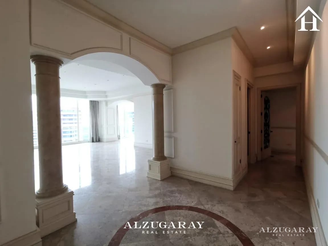 APTO. AMPLIO Y ELEGANTE - 3 HAB. / VILLA RISHO, Z. 14 — Apartamento en Alquiler en Zona 14, Guatemala, Ciudad — foto 2 de 11