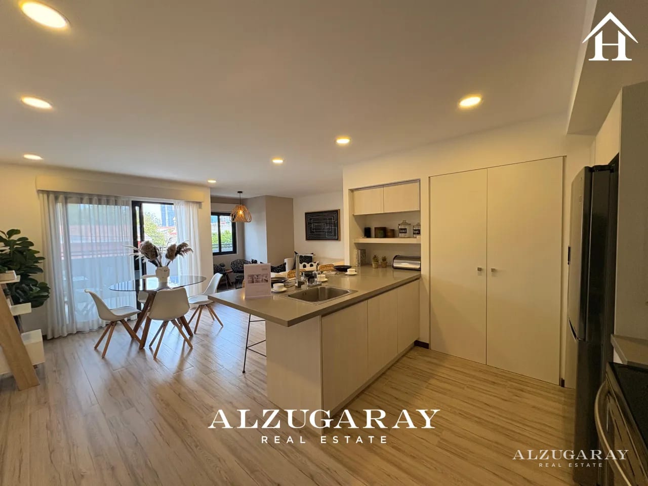 Aptos para Estrenar Z.10 -1, 2, 3 Hab / Edificio Nuevo — Apartamento en Venta en Zona 10, Guatemala, Ciudad — foto 1 de 16