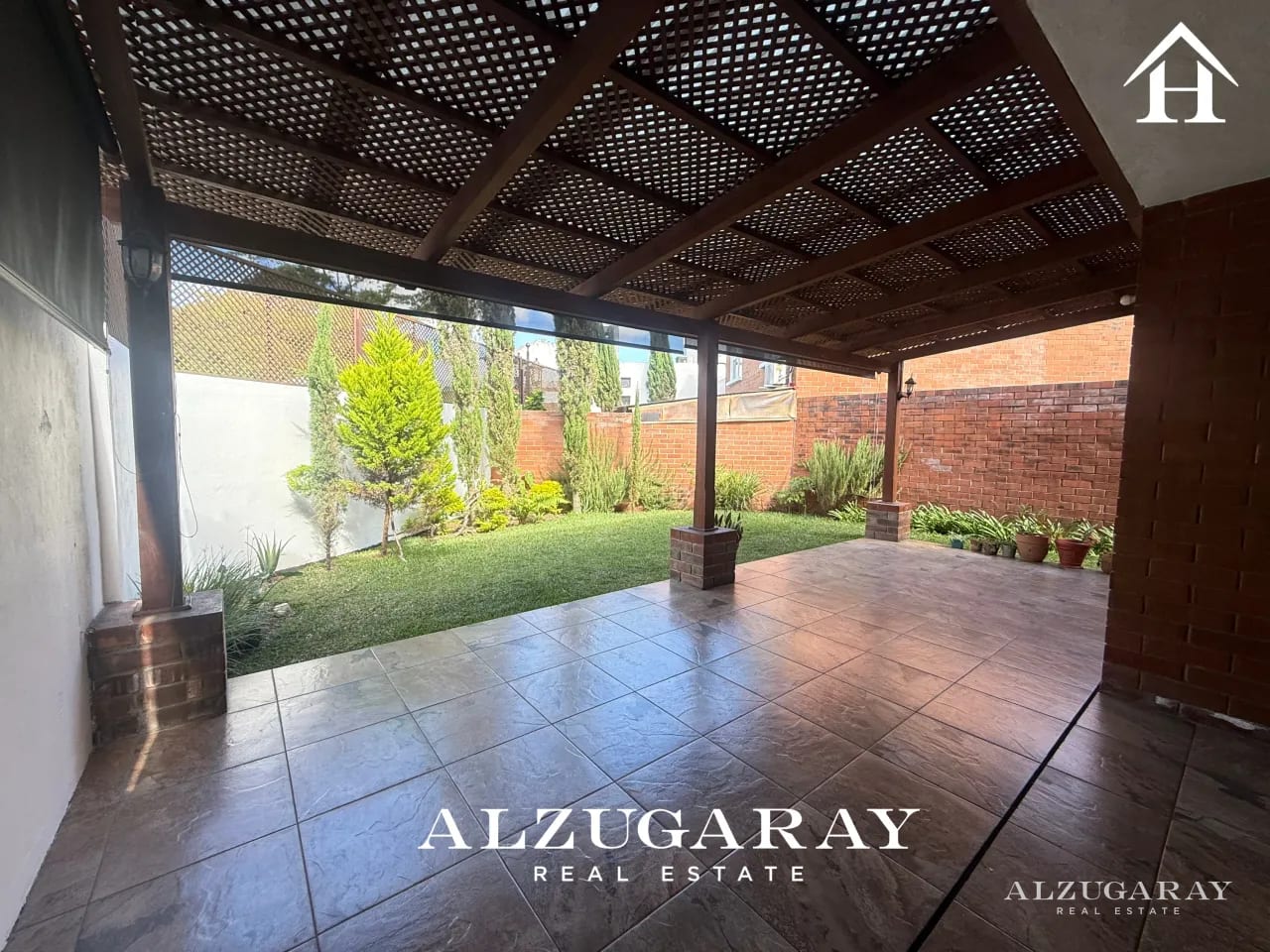 Casa en Renta con Jardin - 4 Hab. / el Prado Zona 10 — Casa en Alquiler en Zona 10, Guatemala, Ciudad — foto 10 de 11