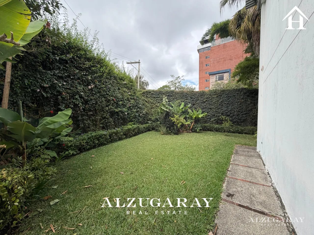 Casa Amueblada con Piscina | 4 Hab | Vista Hermosa II, Zona 15 — Casa en Alquiler en Zona 15, Guatemala, Ciudad — foto 17 de 17