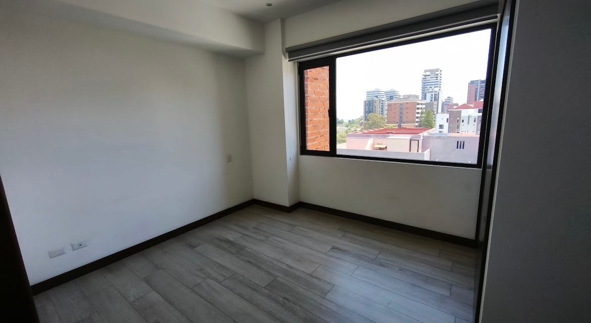 APARTAMENTO RENTA ZONA 14, EDIFICIO NOVUS, 86 MTS2, 2 DORMITORIOS, 2 PARQUEOS INDIVIDUALES, BODEGA $1,400 + IVA (SE ACEPTA ÚNICAMENTE MASCOTA PEQUEÑA) — Apartamento en Alquiler en Zona 14, Guatemala, Ciudad — foto 7 de 17