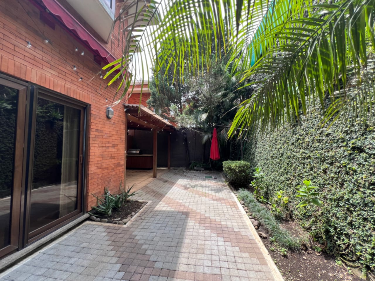 Casa Renta Condominio Exclusivo la Joya Zona 10, 430 MTS2, 4 Dormitorios $4,500 Dólares Más Iva — Casa en Alquiler en Zona 10, Guatemala, Ciudad — foto 5 de 17