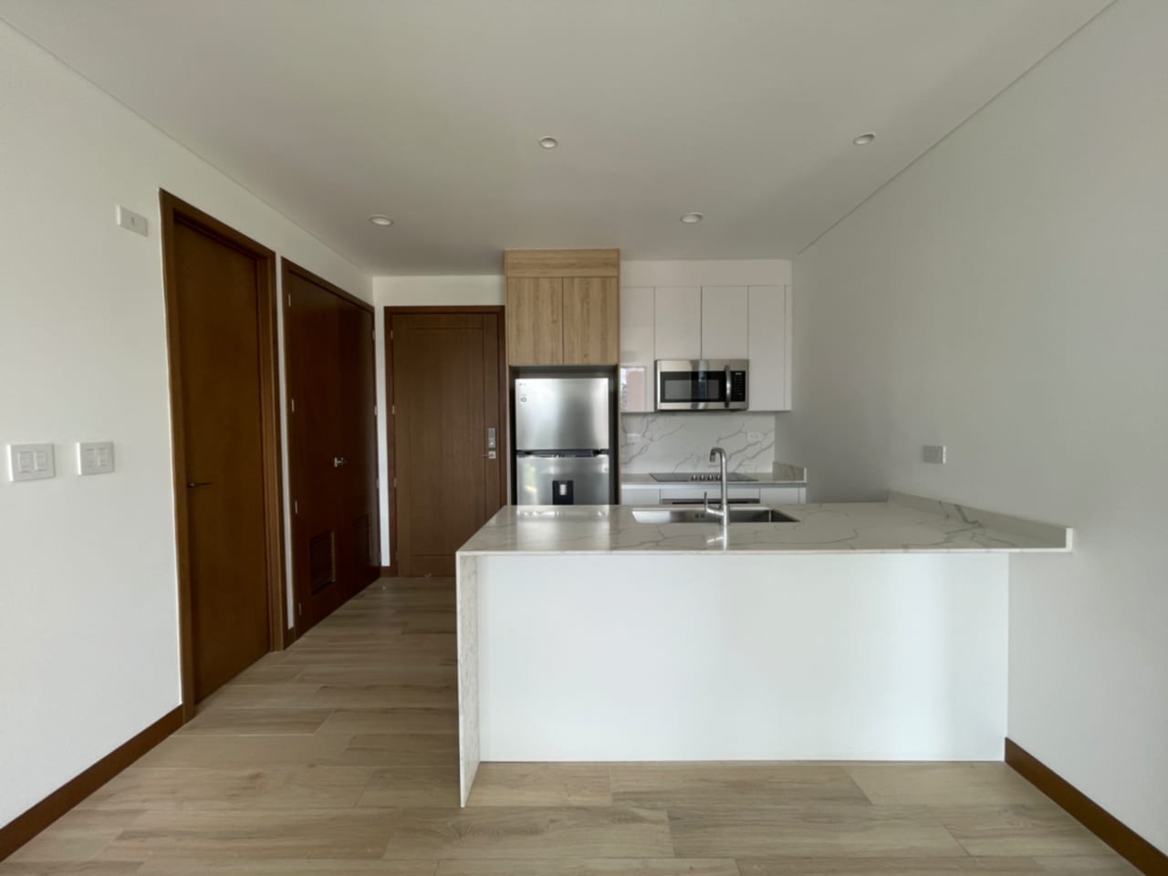 Zona 10, Apartamento Nuevo en Renta Ferré Diez, 95 MTS2, 2 Dormitorios — Apartamento en Alquiler en Ferré Diez, Zona 10, Guatemala, Ciudad — foto 1 de 16