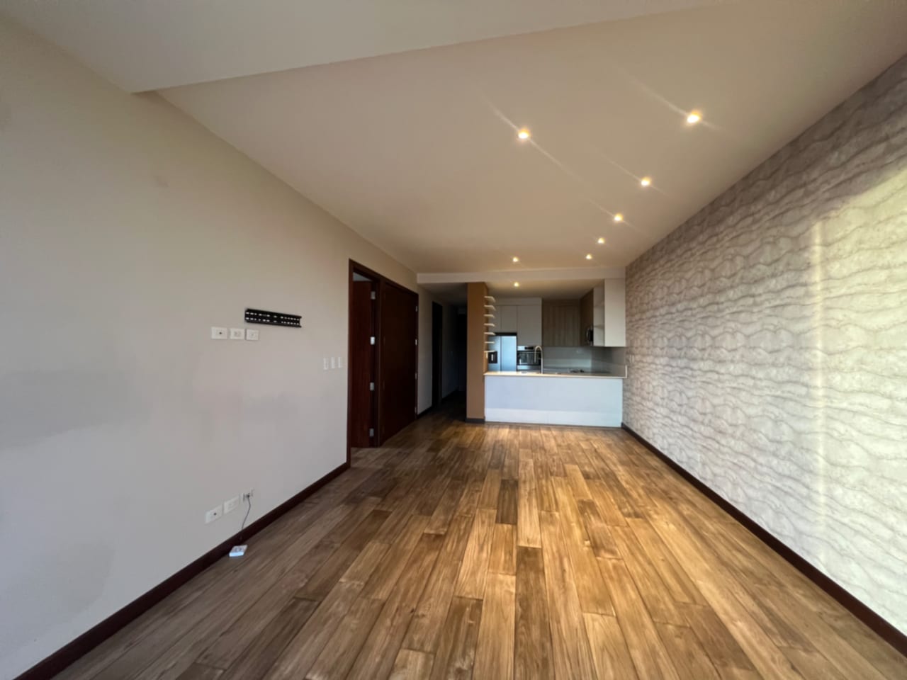 Apartamento Renta Zona 15 Vista Hermosa 2, Edificio Vhista , 2 Dormitorios , 2,5 Baños, 135 MTS2 $1,500 Linda Vista (no Se Aceptan Mascotas) — Apartamento en Alquiler en Vista Hermosa II, Zona 15, Guatemala, Ciudad — foto 14 de 16