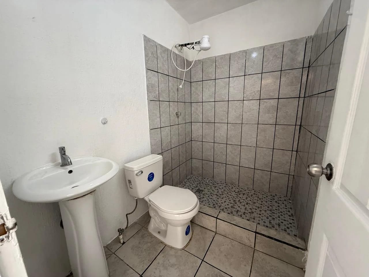 Casa en Venta Hacienda Las Mercedes I, San José Pinula — Casa en Venta en San José Pinula, Guatemala, Ciudad — foto 6 de 10