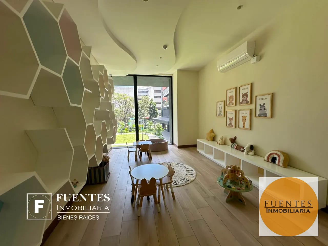 Apartamento en Alquiler - Torre Ferré Diez - Zona 10 (piso 6) — Apartamento en Alquiler en Zona 10, Guatemala, Ciudad — foto 2 de 10