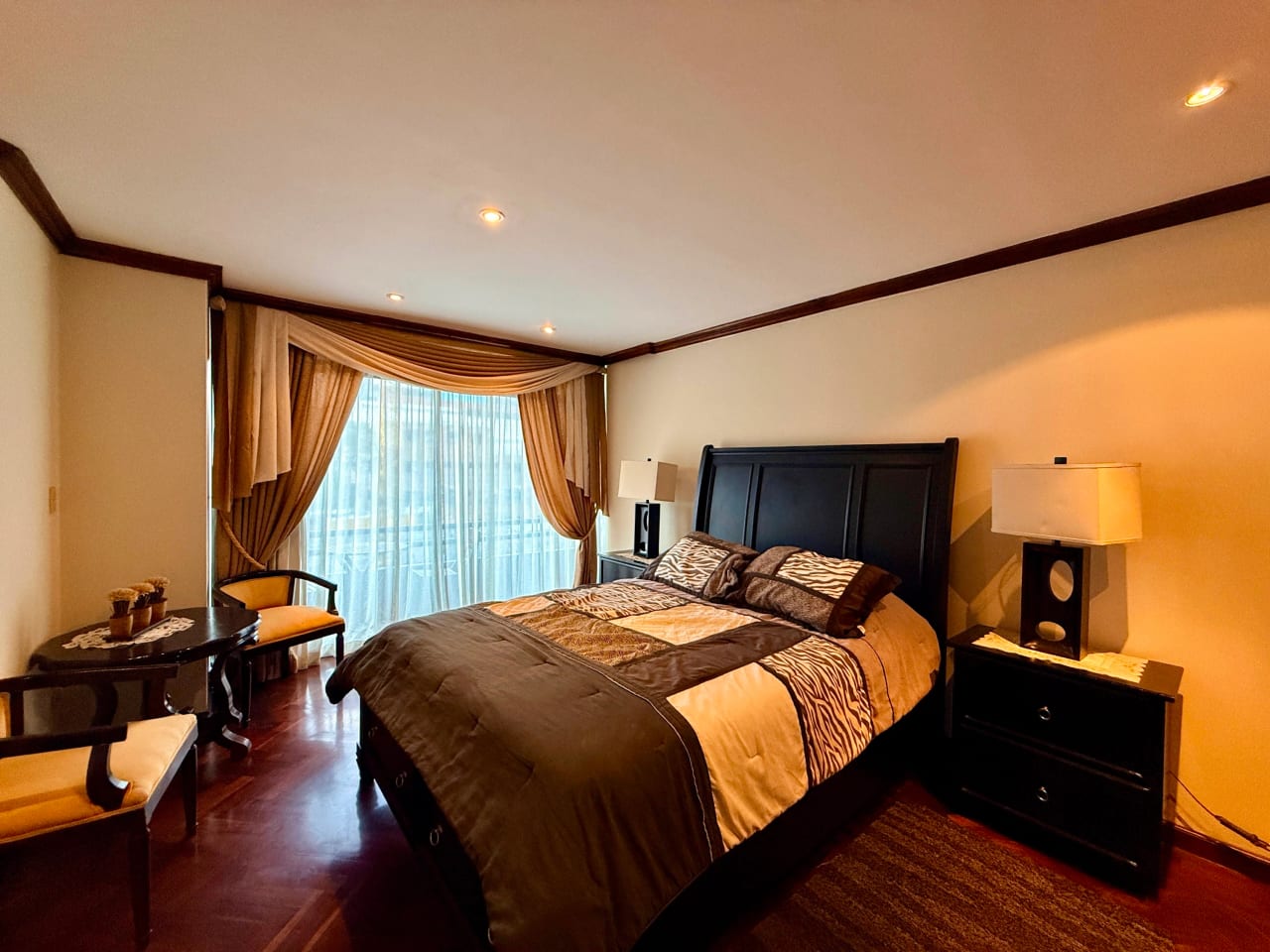 Alquilo apartamento amueblado en L'Excellence — Apartamento en Alquiler en Zona 14, Guatemala, Ciudad — foto 17 de 17