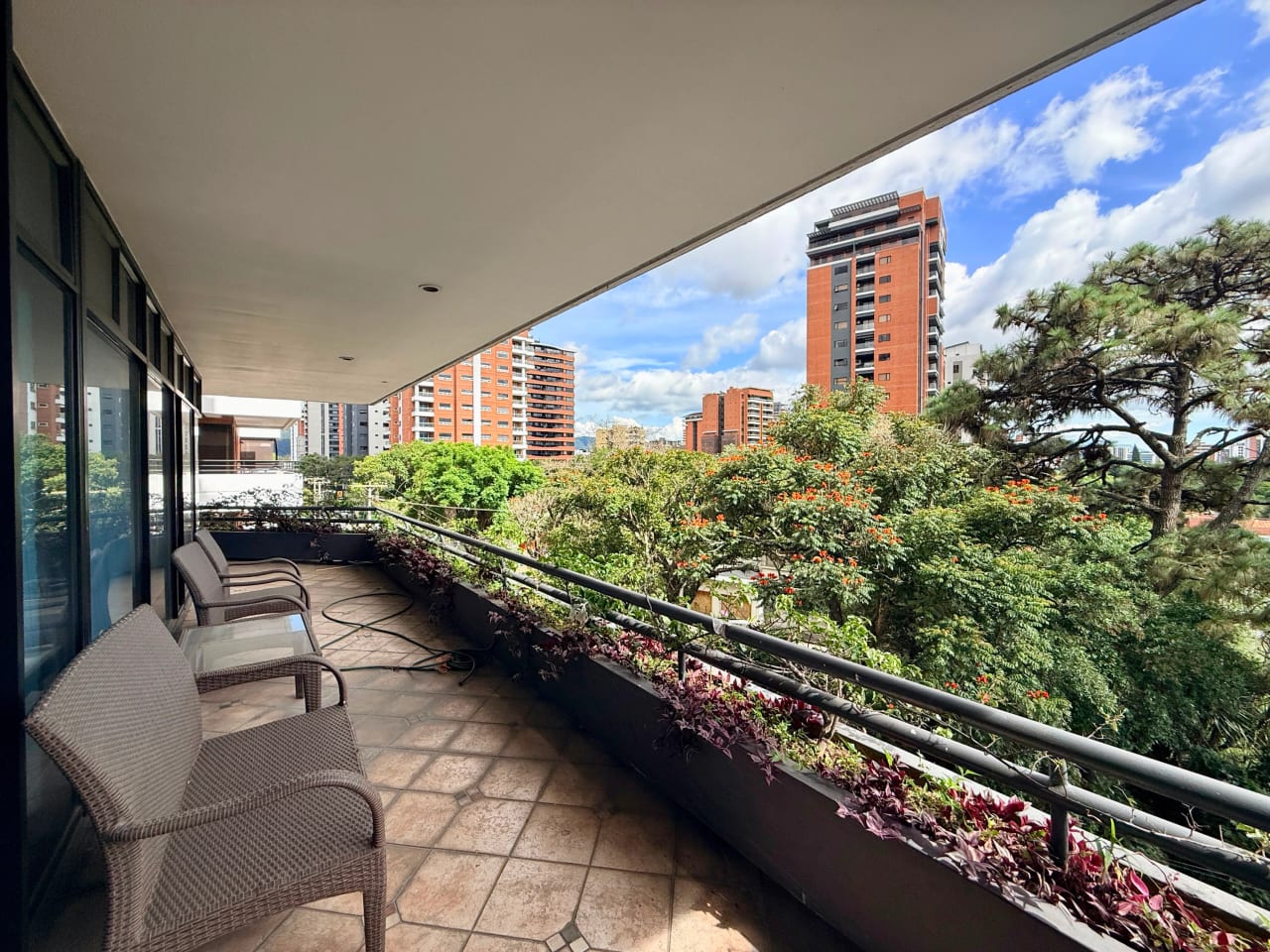 Vendo apartamento en L'Excellence zona 14 — Apartamento en Venta en Zona 14, Guatemala, Ciudad — foto 5 de 17