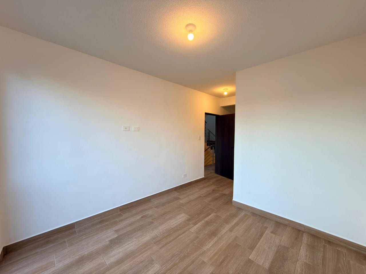 Alquilo casa en condominio Laureles zona 16 — Casa en Alquiler en Zona 16, Guatemala, Ciudad — foto 12 de 17