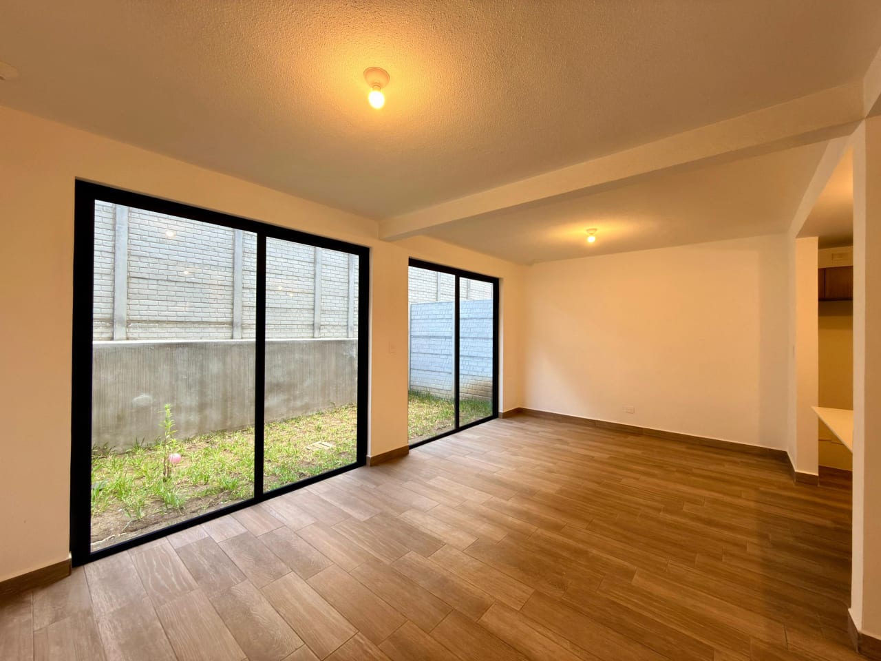 Vendo casa en condominio Laureles zona 16 — Casa en Venta en Zona 16, Guatemala, Ciudad — foto 4 de 16