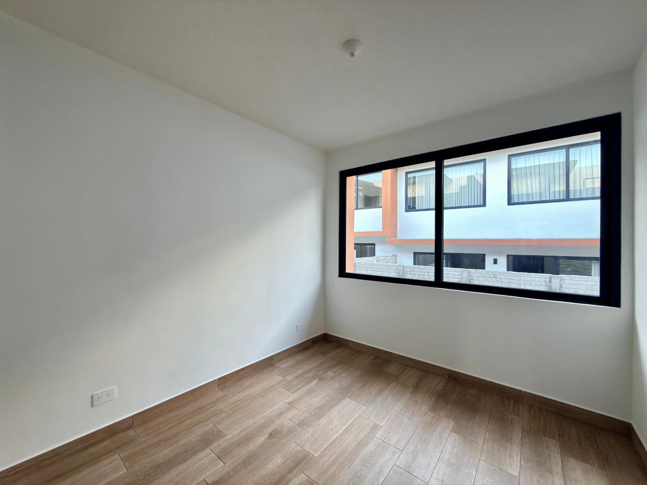Vendo casa en condominio Laureles zona 16 — Casa en Venta en Zona 16, Guatemala, Ciudad — foto 10 de 16