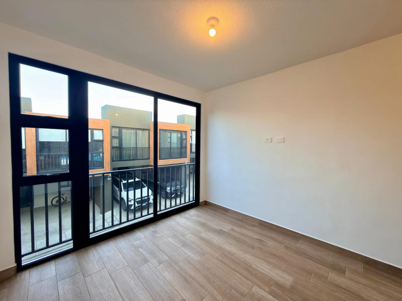 Vendo casa en condominio Laureles zona 16 — Casa en Venta en Zona 16, Guatemala, Ciudad — foto 14 de 16