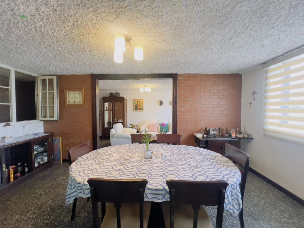 Vendo casa dentro de garita en Santa Rita 2 zona 2 de Mixco — Casa en Venta en Zona 2 Mixco, Guatemala, Ciudad — foto 4 de 16