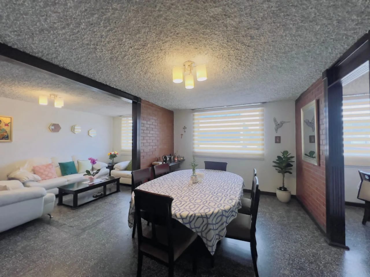 Vendo casa dentro de garita en Santa Rita 2 zona 2 de Mixco — Casa en Venta en Zona 2 Mixco, Guatemala, Ciudad — foto 8 de 16