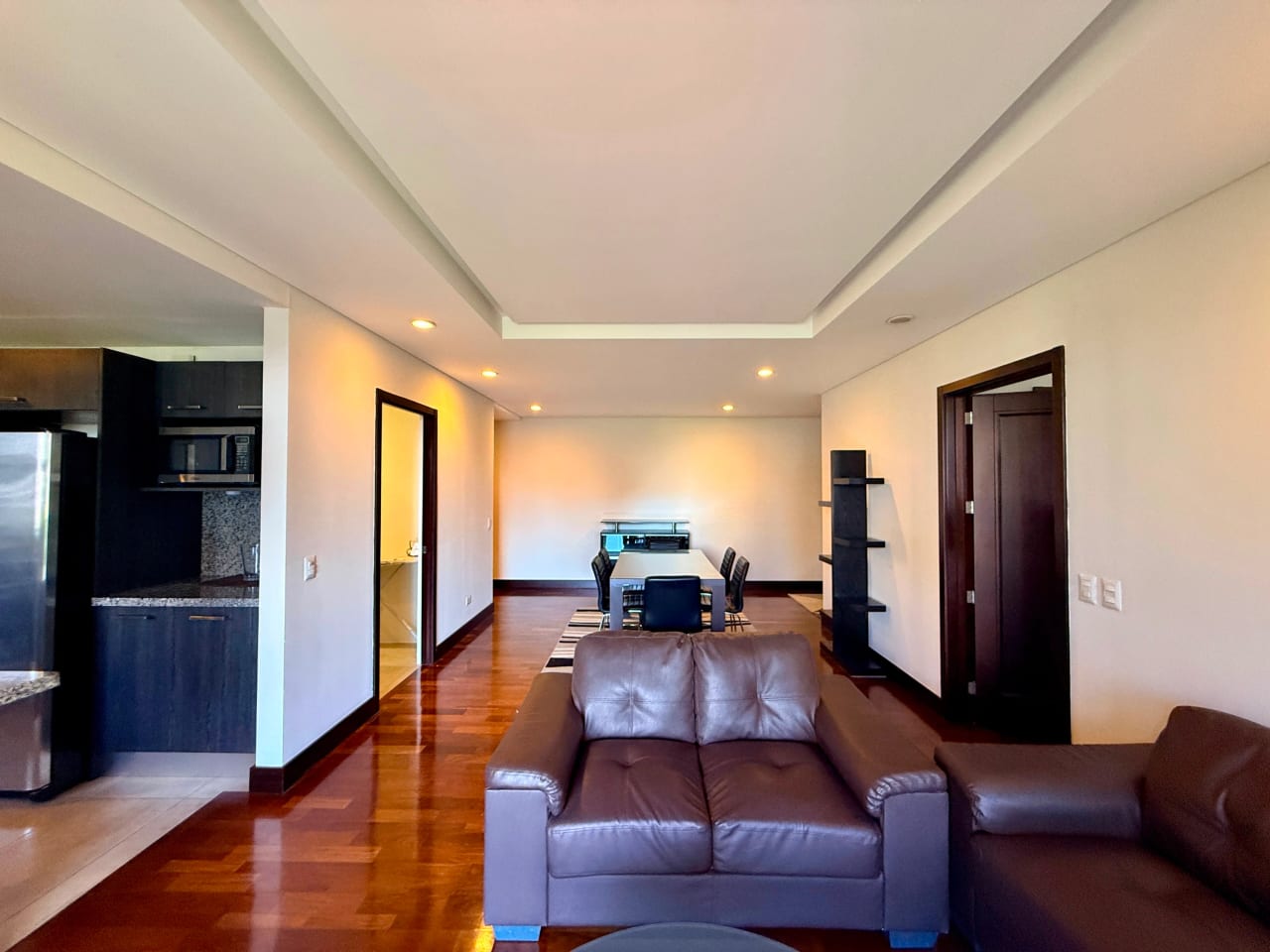 Apartamento amueblado en alquiler en Santa Sofia zona 10 — Apartamento en Alquiler en Zona 10, Guatemala, Ciudad — foto 1 de 17