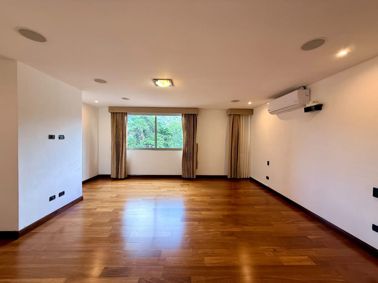 Amplio apartamento en alquiler en Verdino zona 15 — Apartamento en Alquiler en Zona 15, Guatemala, Ciudad — foto 17 de 17